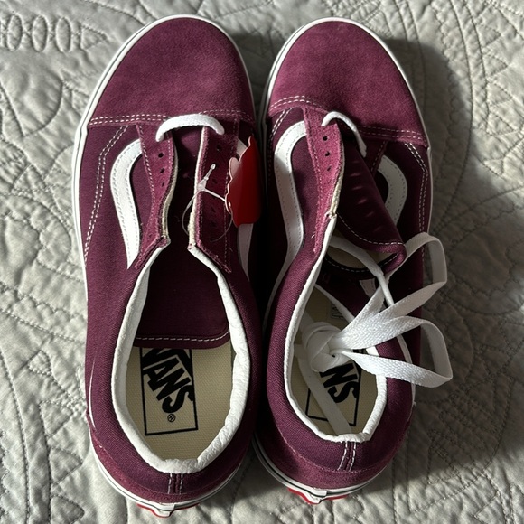 Brand New Vans Sneakers - Picture 3 of 6